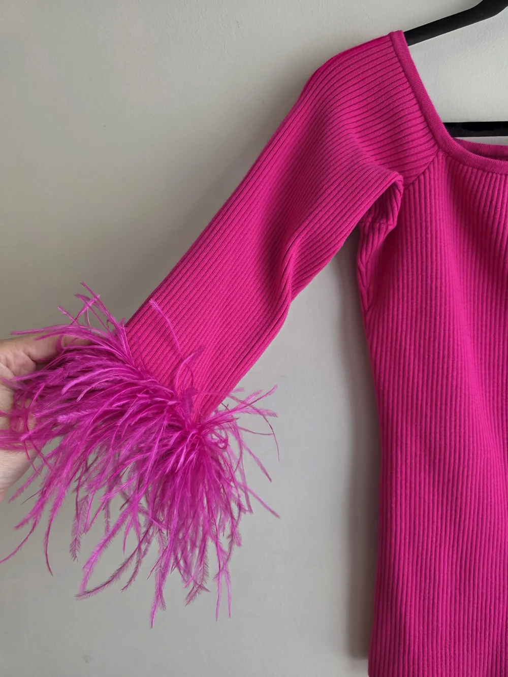 Milly Hot Pink Ribbed Feather Cuff Off-the-Shoulder Sweater EUC - Picture 6 of 13